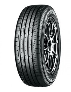 Yokohama BluEarth-XT AE61 215/55 R17 94V